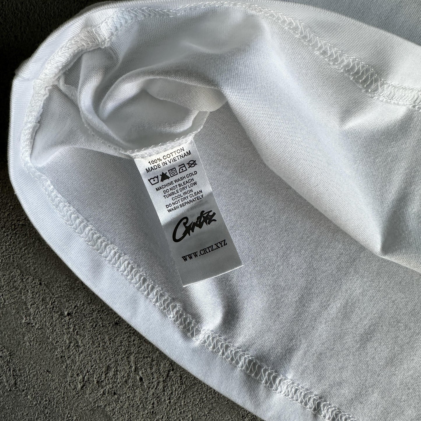 T-shirt Corteiz Mains Ensemble