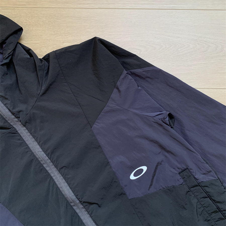 Oakley-Jacke