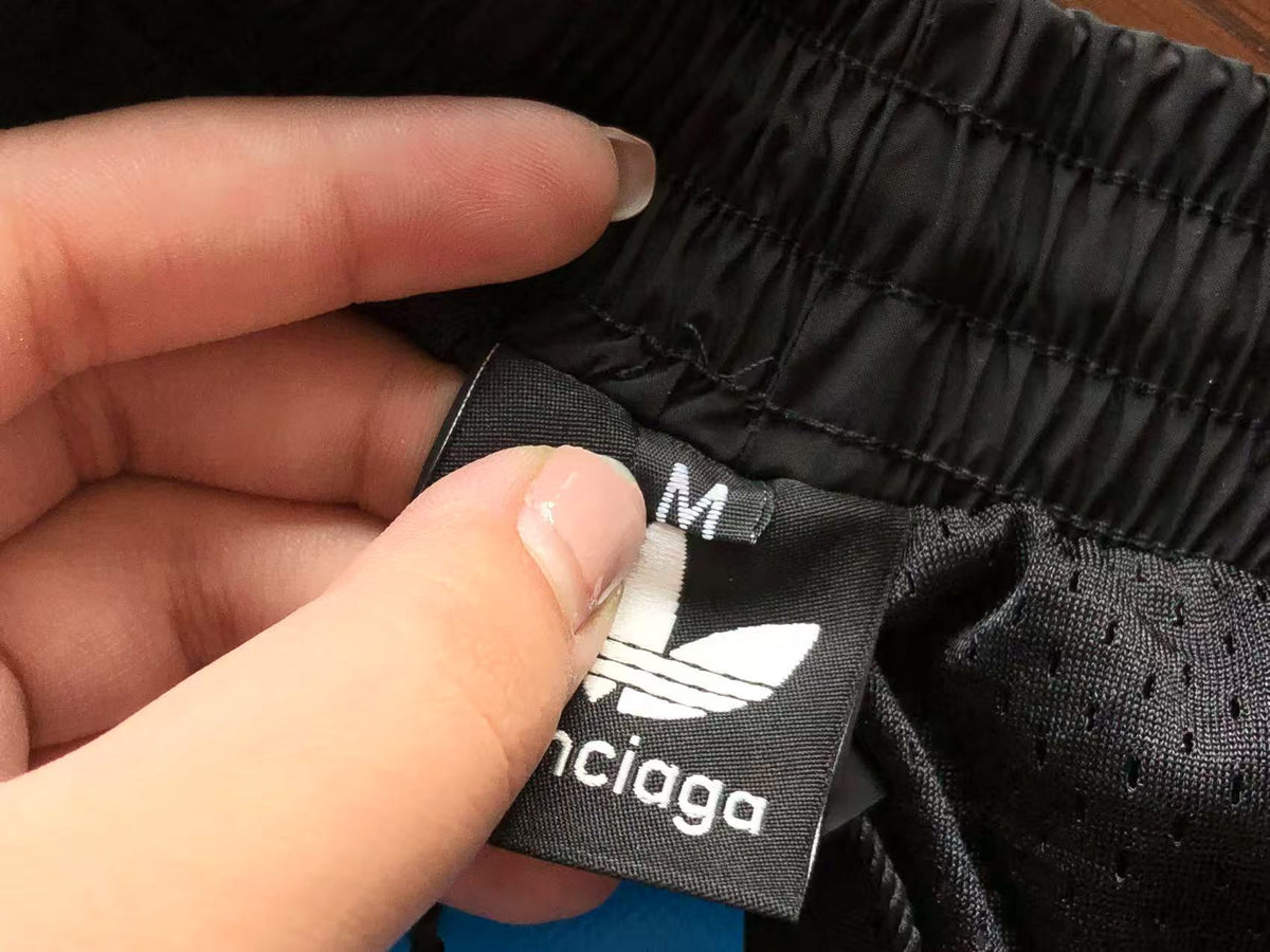 Pantalones cortos Balenciaga X Adidas