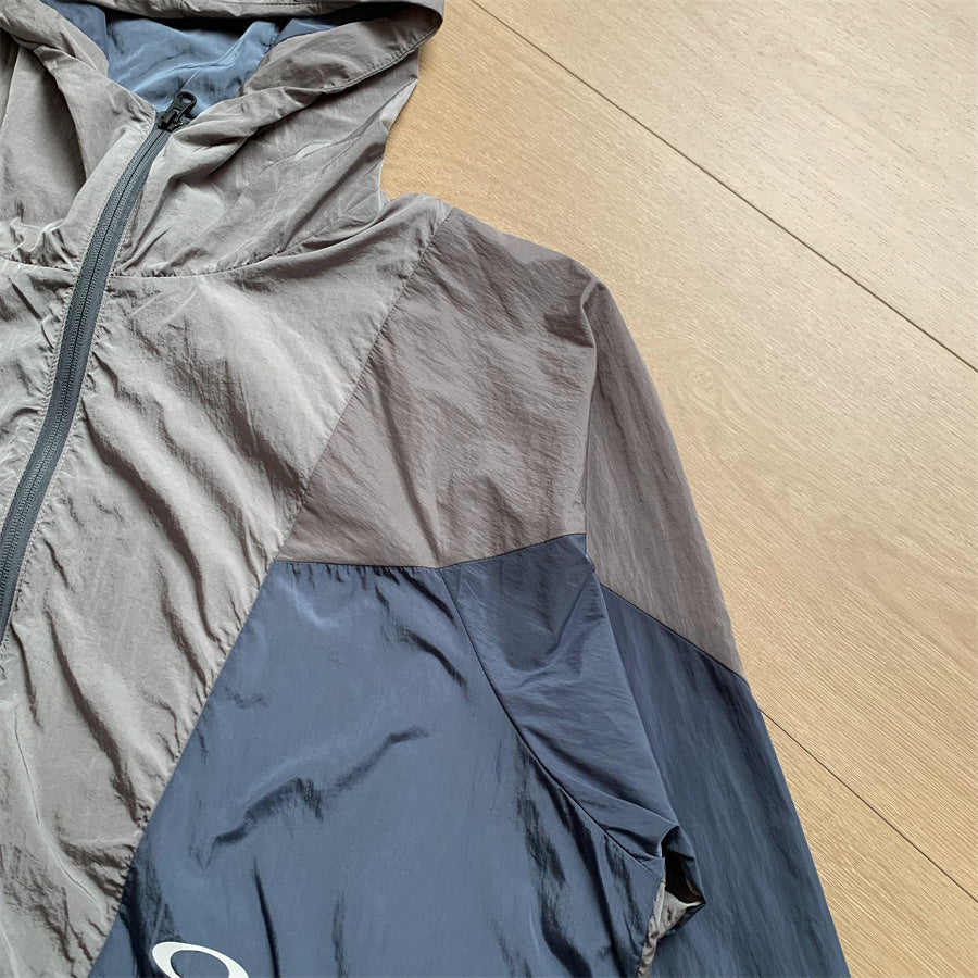 Oakley-Jacke