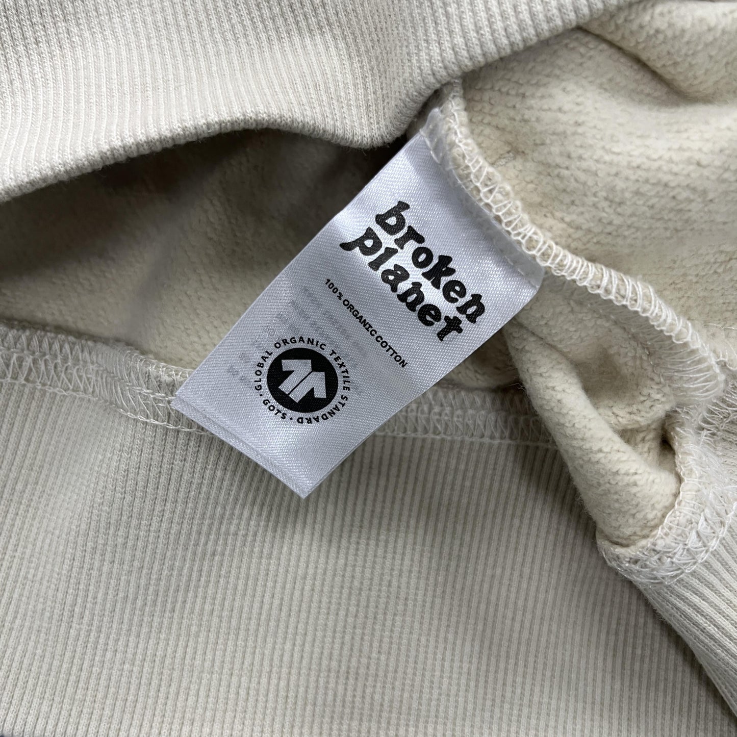 Broken P Alone But Not Lonely Kapuzenpullover