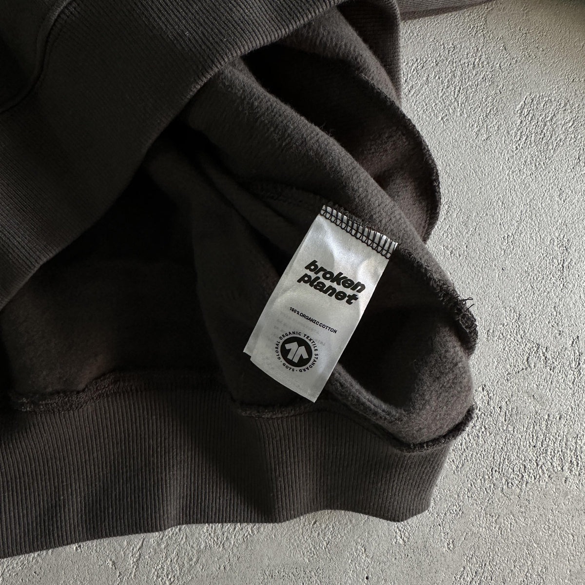 Sudadera Broken P Escape To The Future