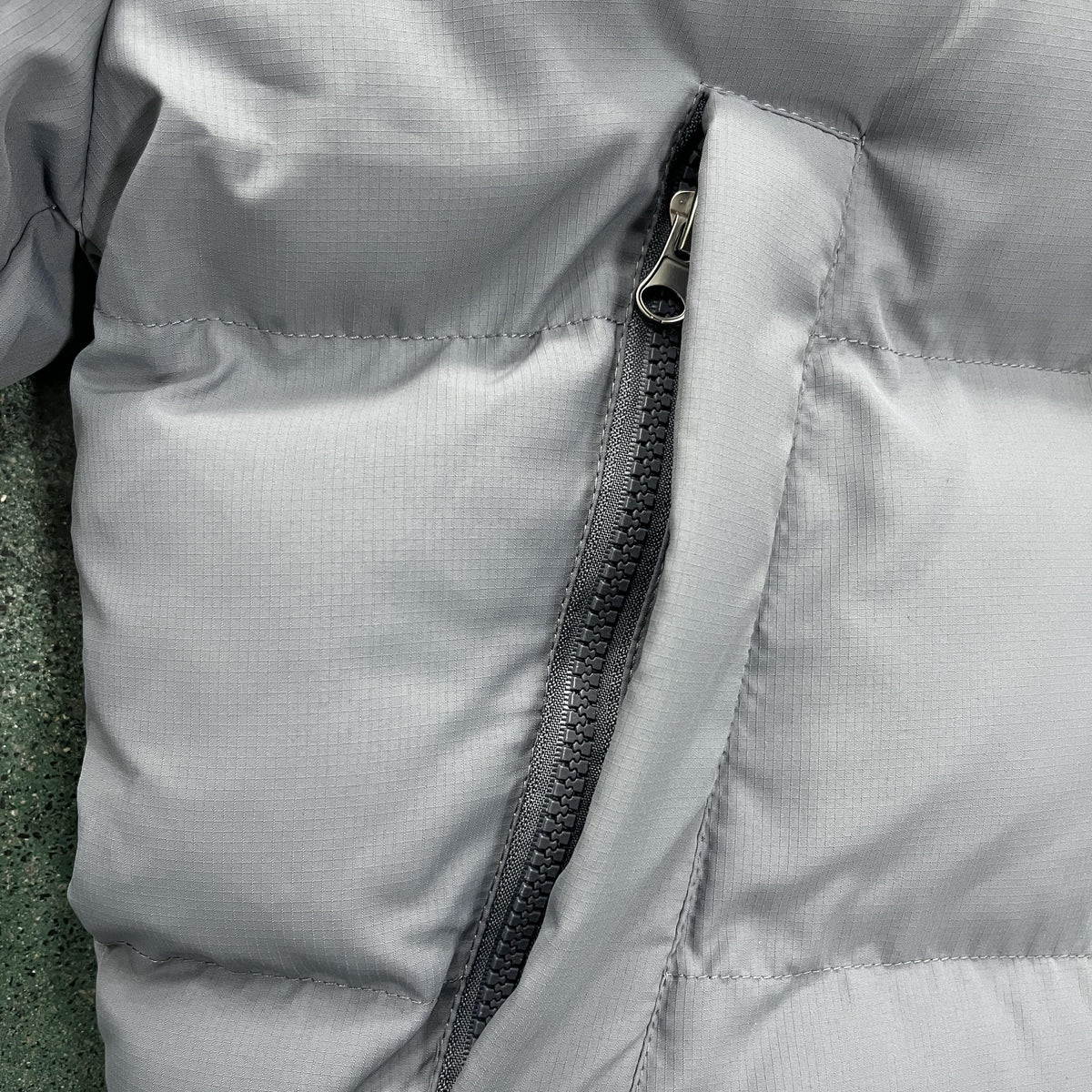 Trapstar Puffer Jacket Decoded con cappuccio