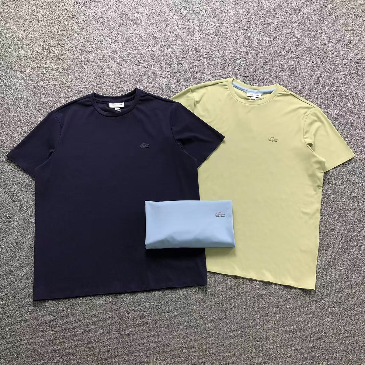 Klassisches T-Shirt
