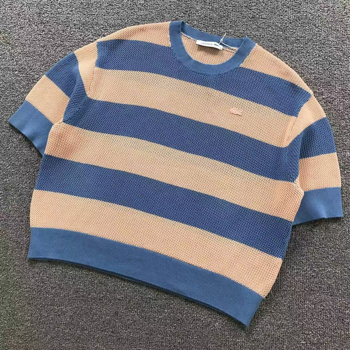 Klassisches Damen-T-Shirt