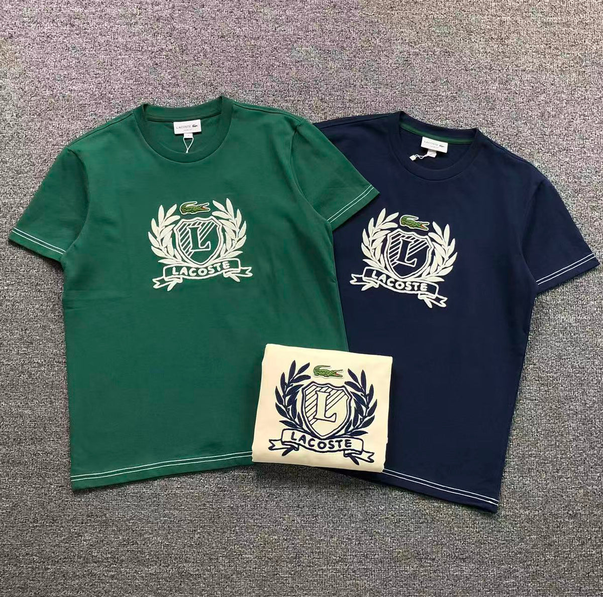 Klassisches T-Shirt