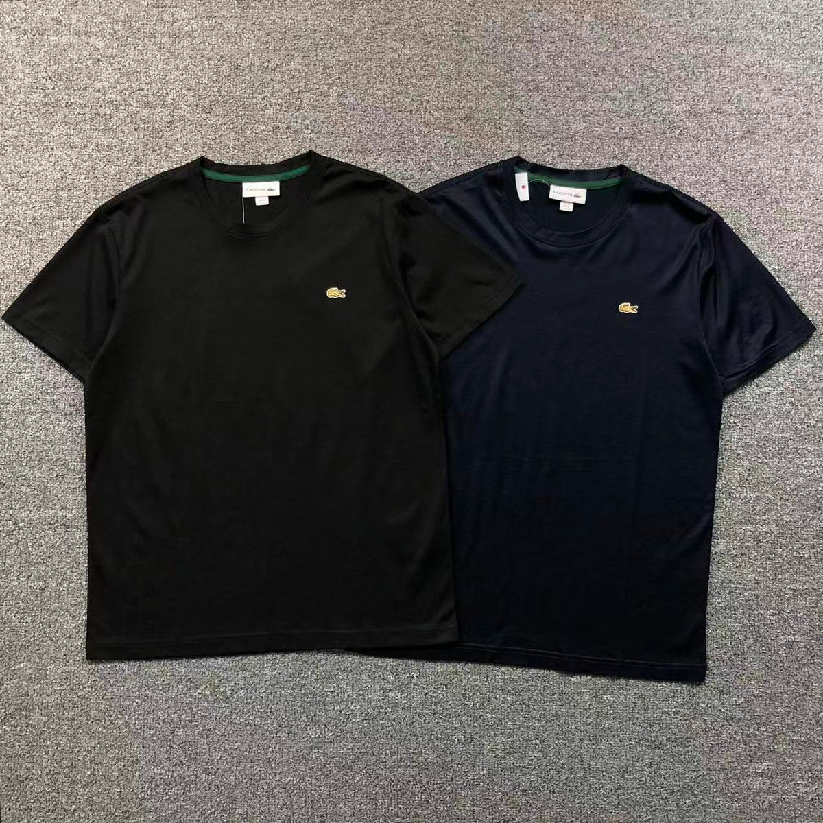 Klassisches T-Shirt