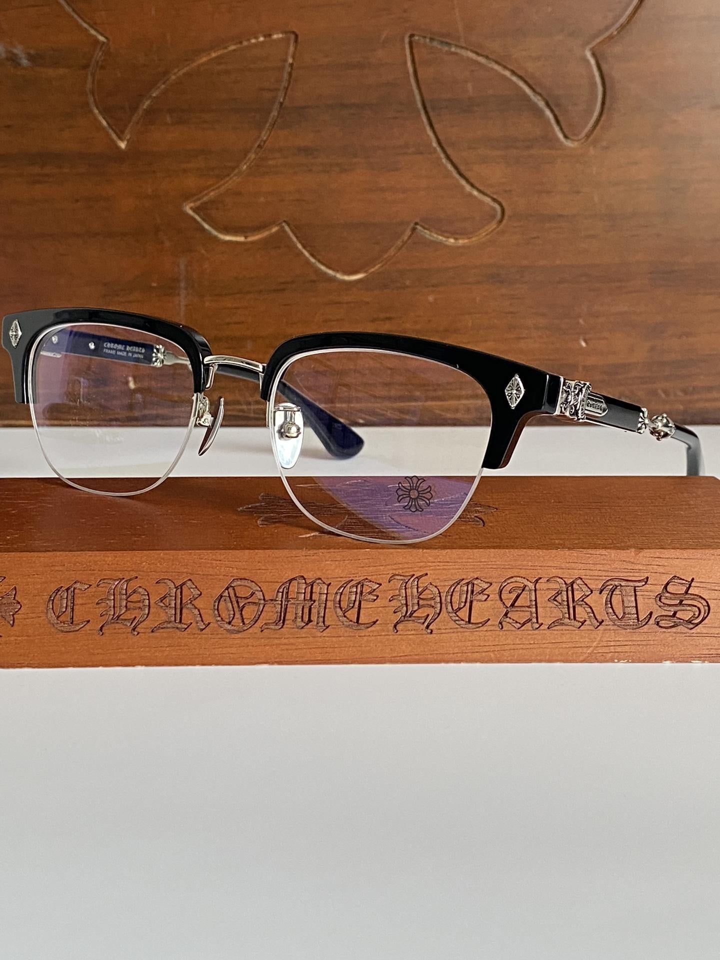 Lunettes Chrome Hearts