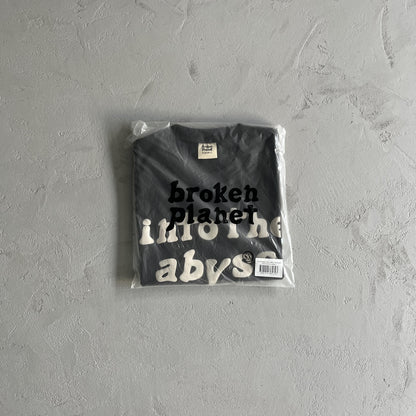 T-shirt Broken P dans les abysses