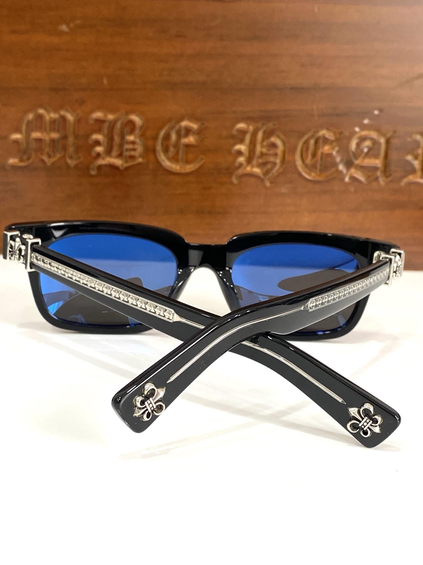 Lunettes Chrome Hearts