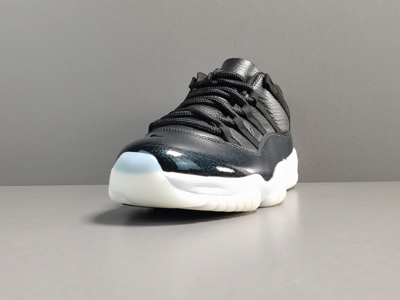 Air Jordan 11 Low "72-10"