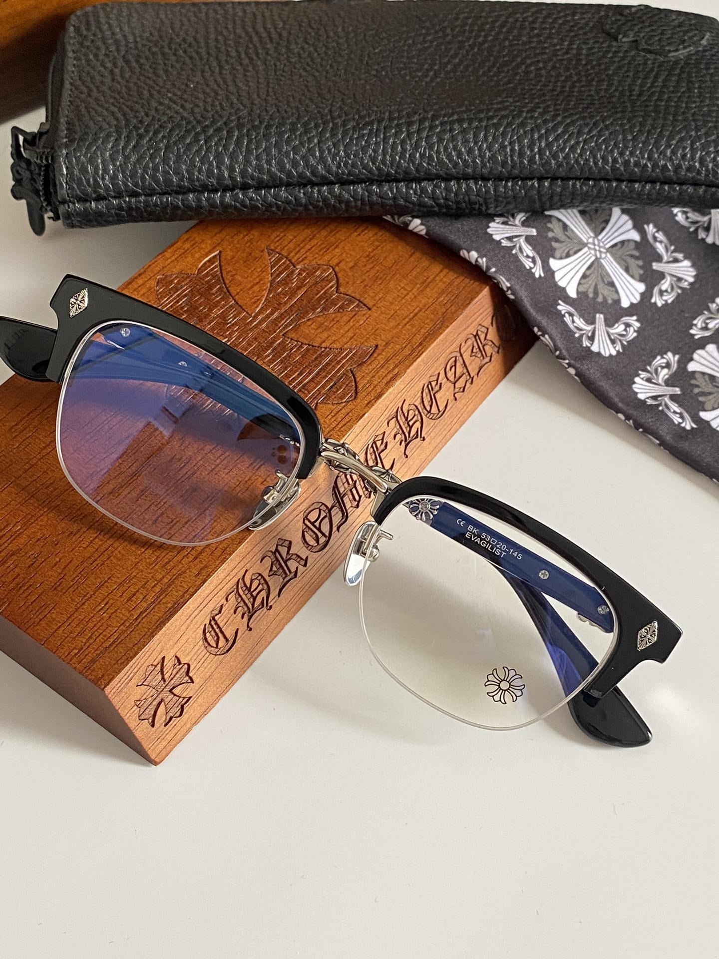 Lunettes Chrome Hearts