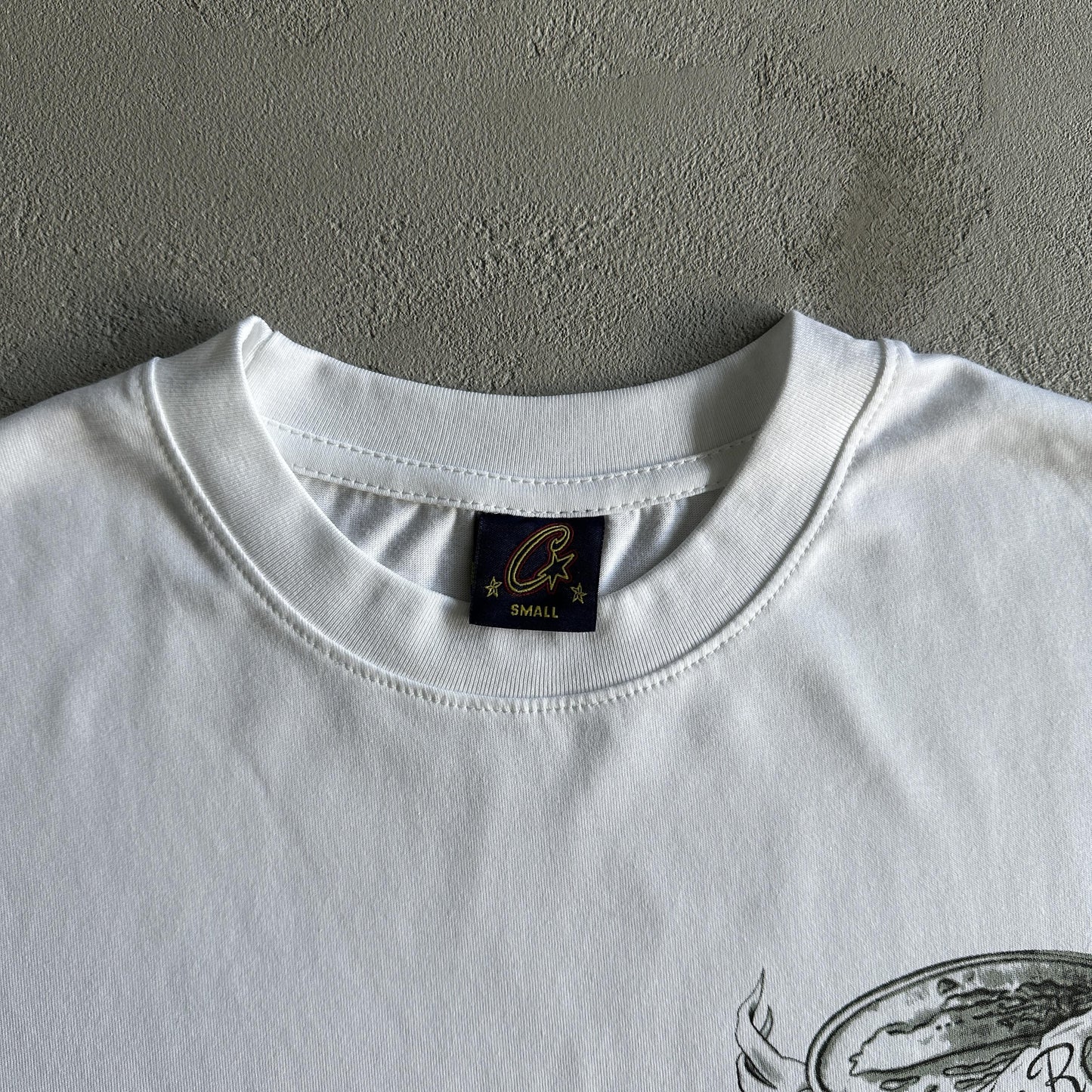 T-shirt Corteiz Mains Ensemble