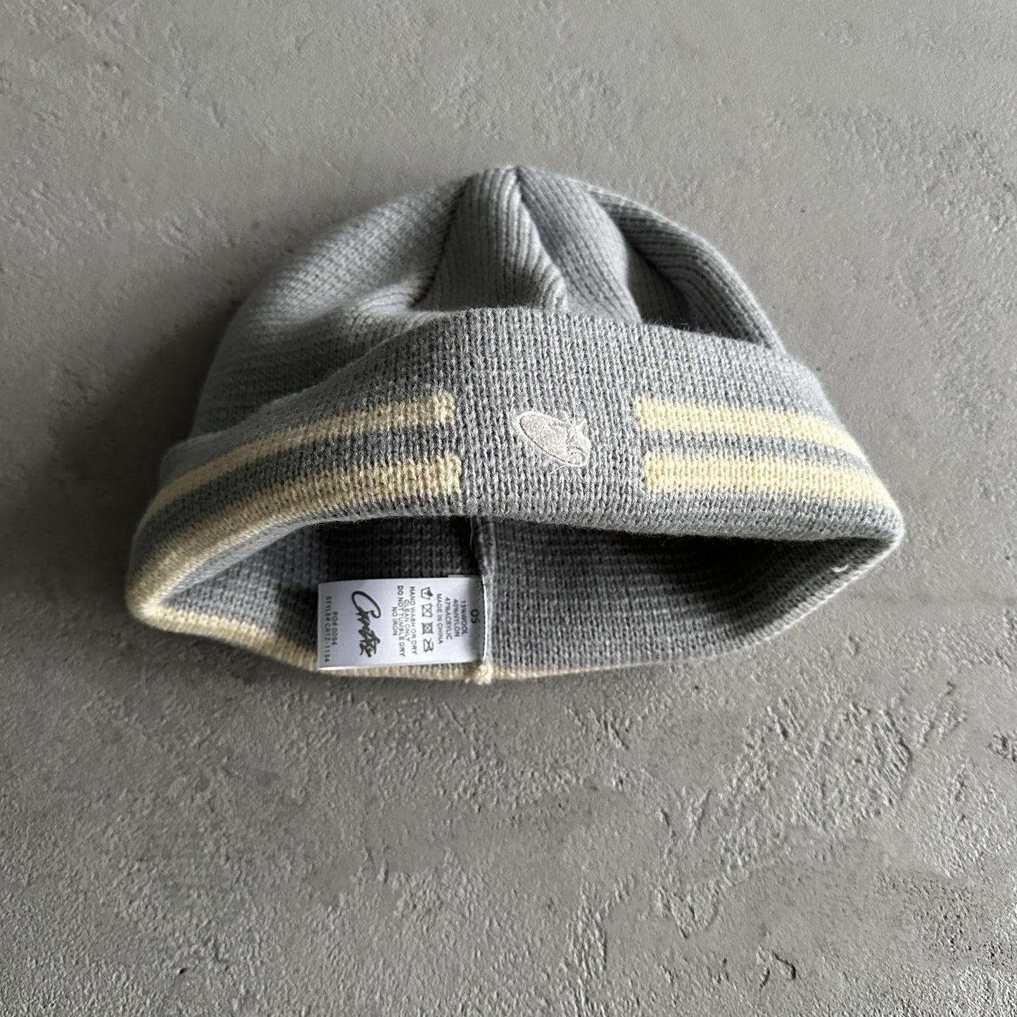 Bonnet rayé en maille Corteiz - Gris