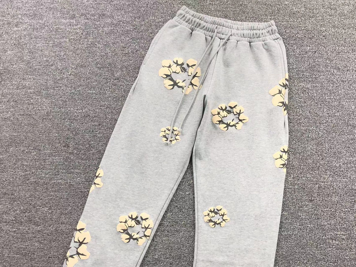 Costume Denim Tears