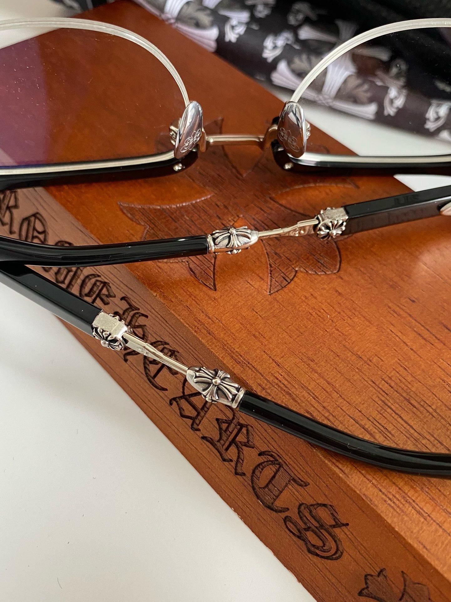 Lunettes Chrome Hearts