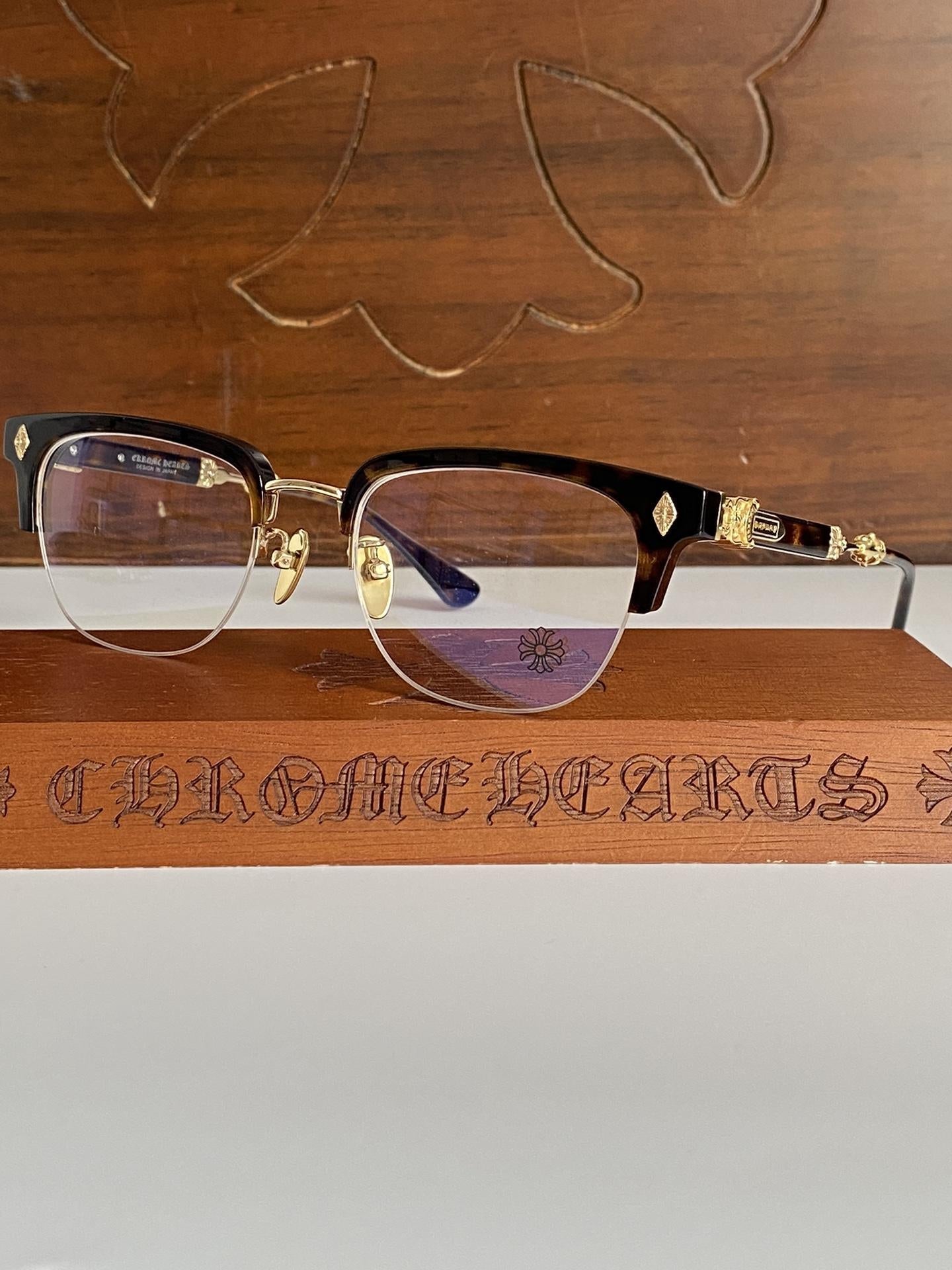 Lunettes Chrome Hearts