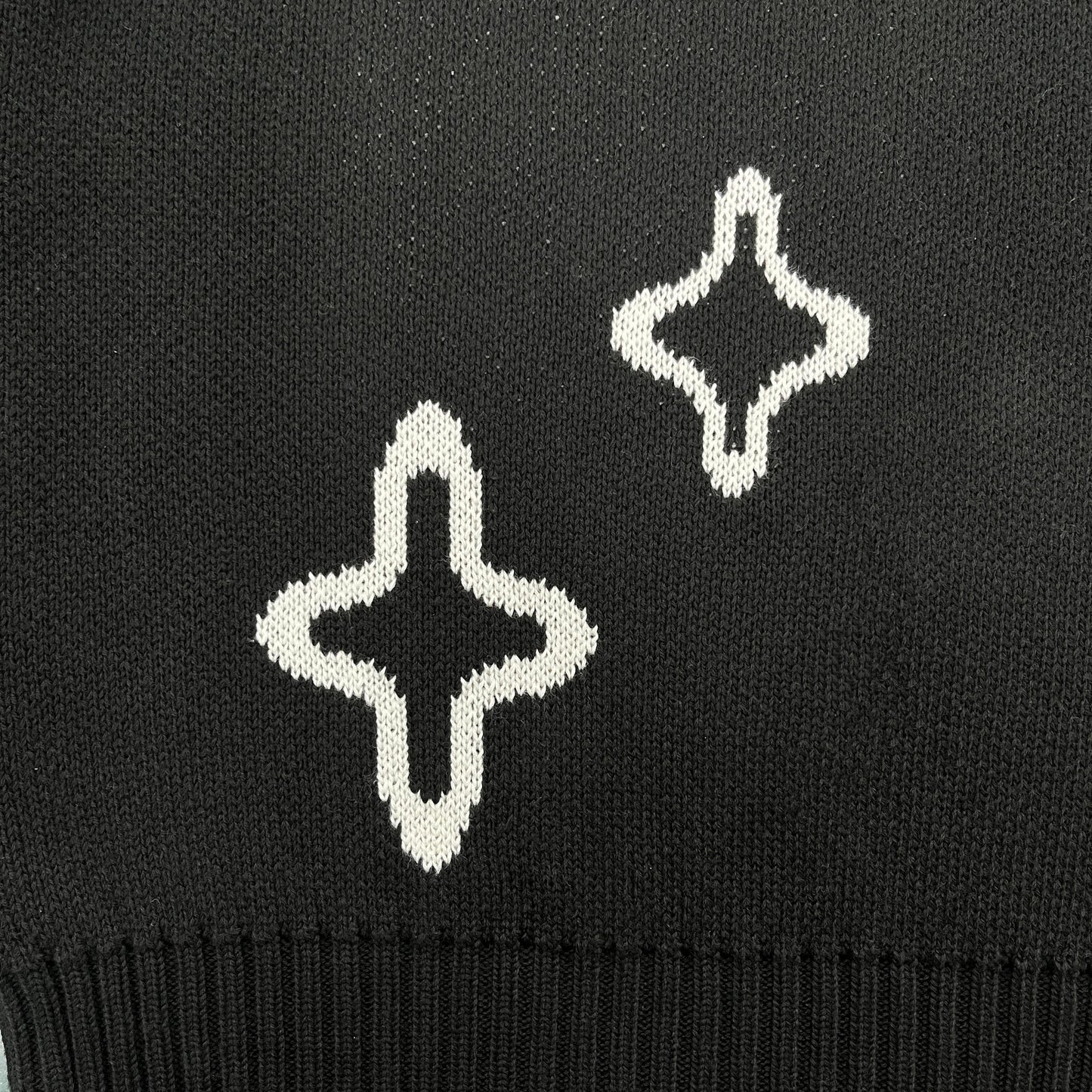 Pull en maille point cassé
