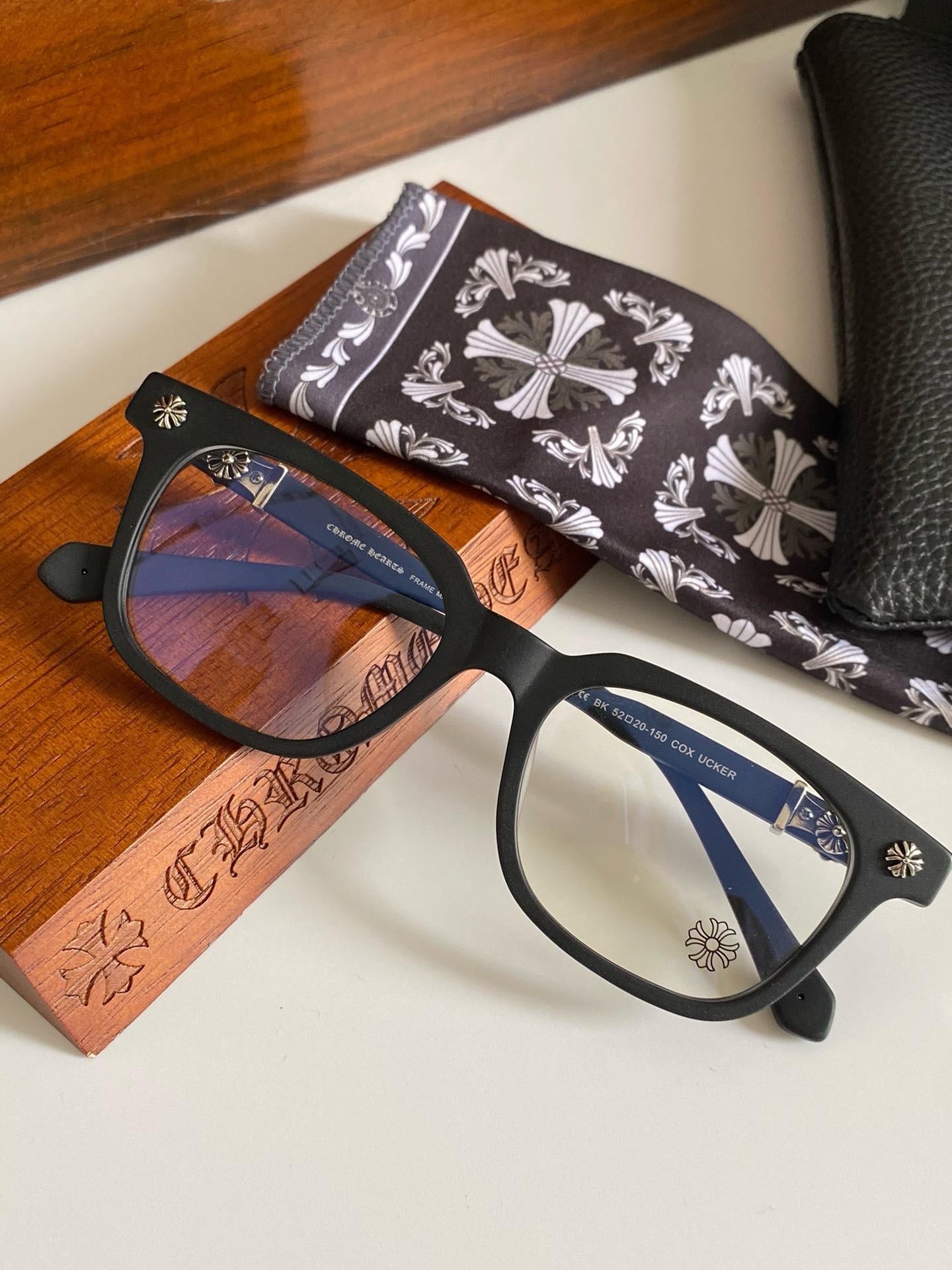 Lunettes Chrome Hearts