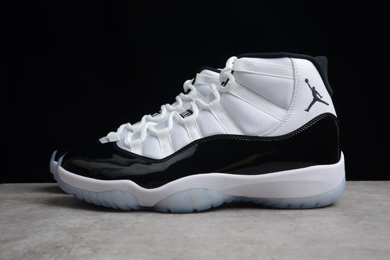 Air Jordan 11 "Concord"