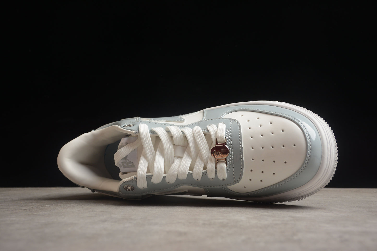 Bape Sta Cuir Verni Gris et Blanc