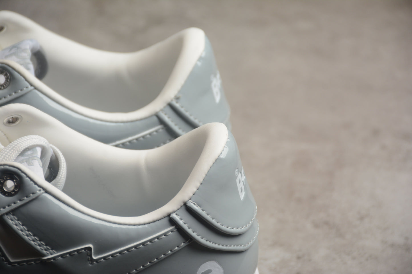 Bape Sta Cuir Verni Gris et Blanc