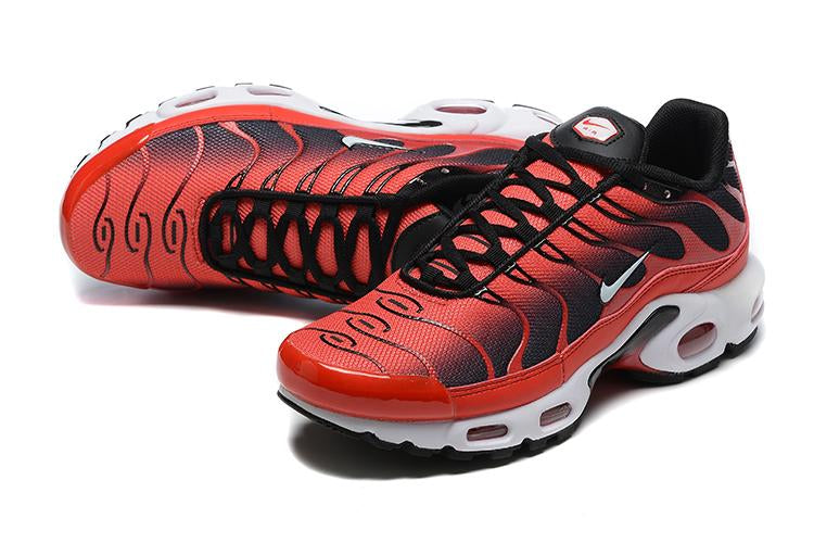 Nike air max plus black store university red