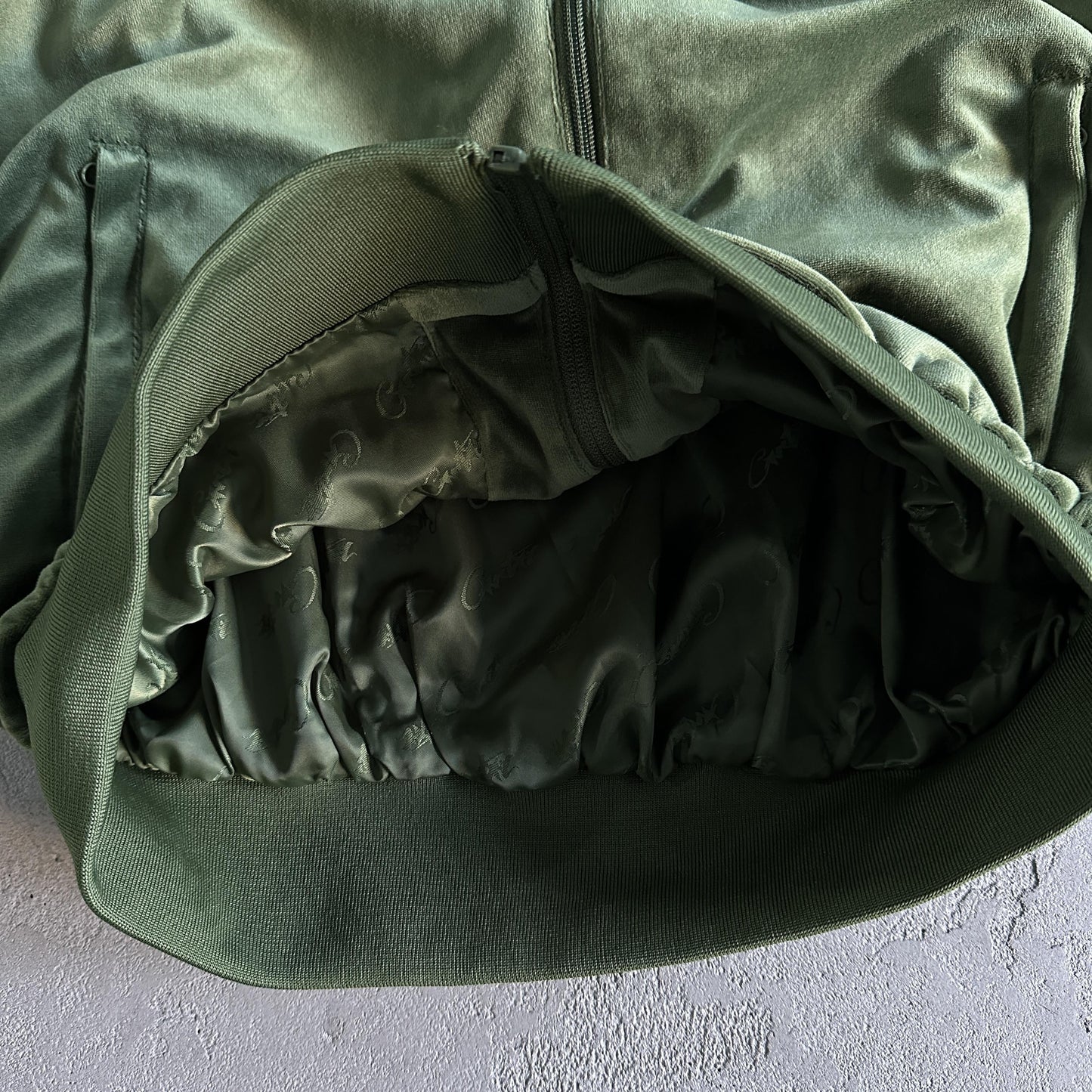 Ensemble de survêtement en velours Corteiz vert
