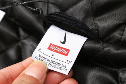 Ensemble en velours côtelé Nike x Supreme Arc