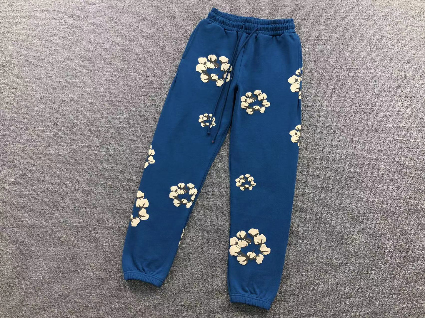 Costume Denim Tears