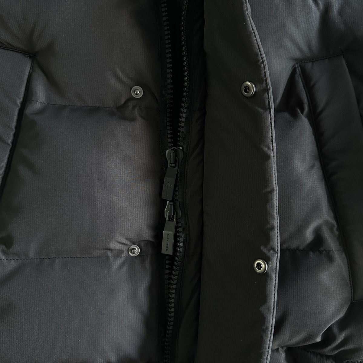 Trapstar Decoded Hooded Puffer Jacket 2.0 Nero / Infrarossi
