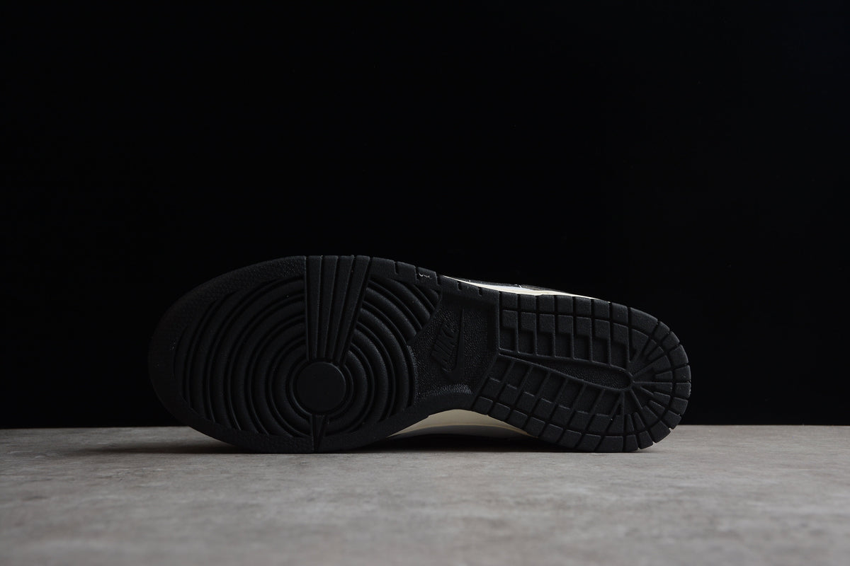 Nike Dunk Low Light Smoke Grey