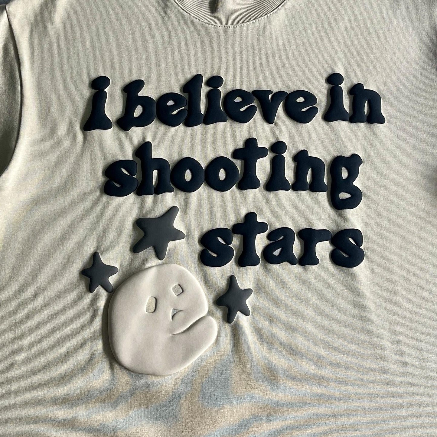 T-shirt cassé « I Believe In Shooting Stars »