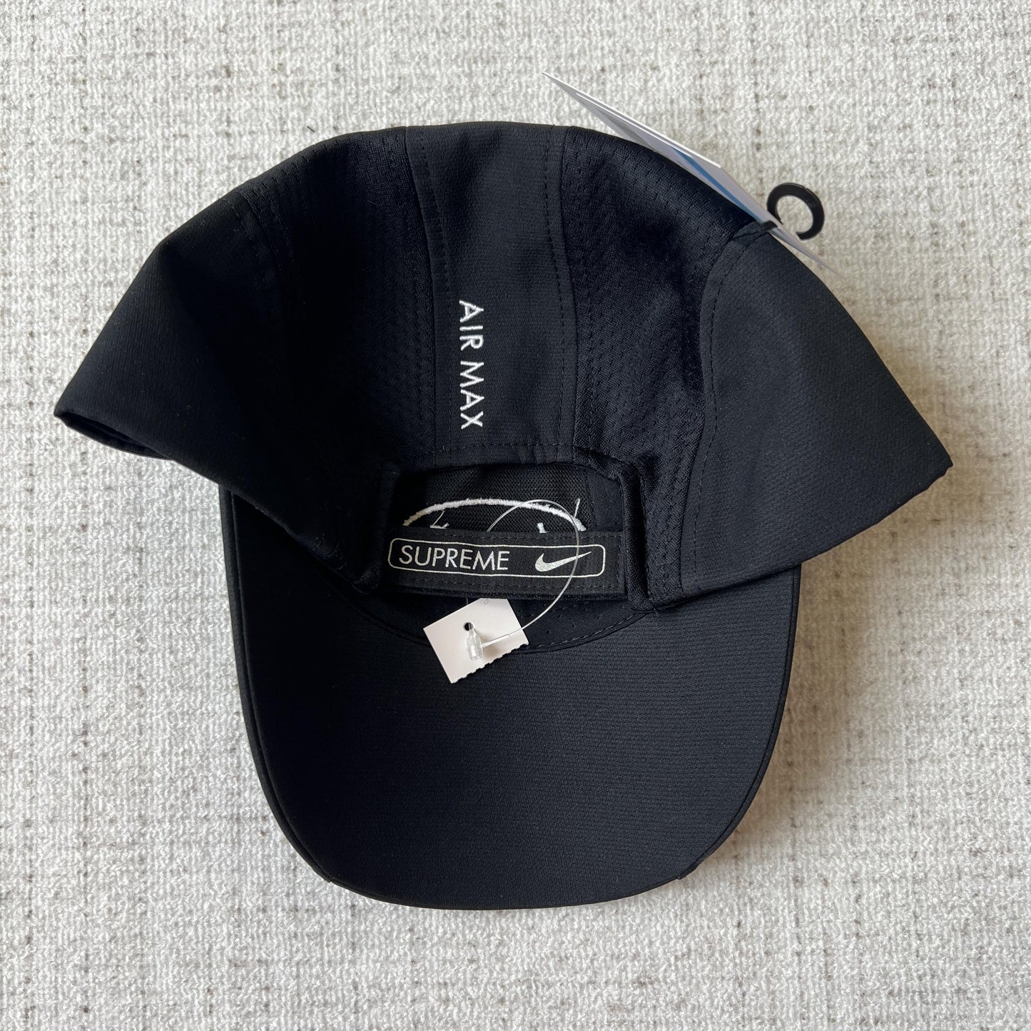 Casquette Nike x Supreme