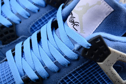 AJ 4 RETRO « UNIVERSITY BLUE »