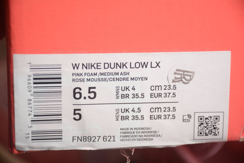 Nike Dunk Low LX Barbie