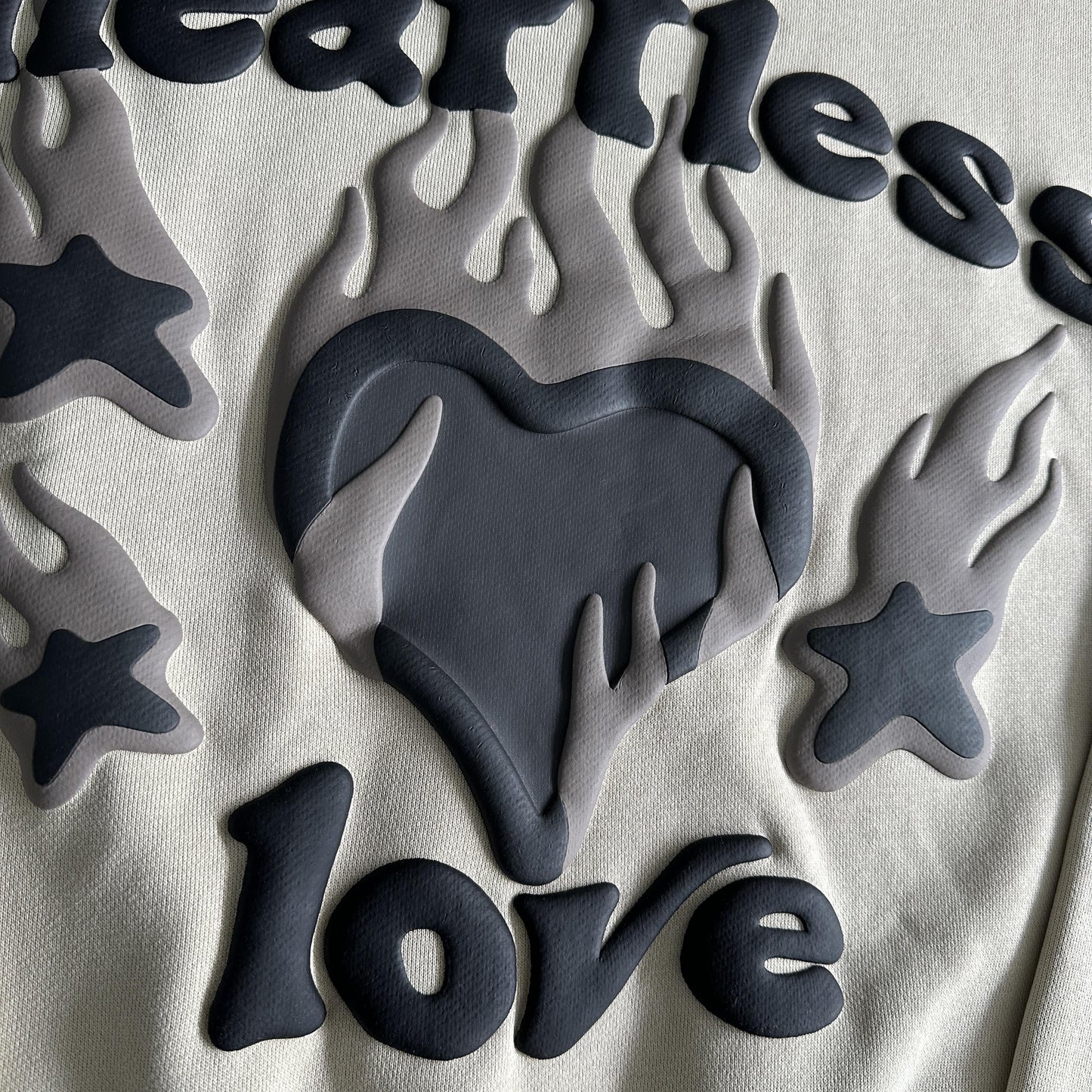 Sweat à capuche amour brisé sans cœur