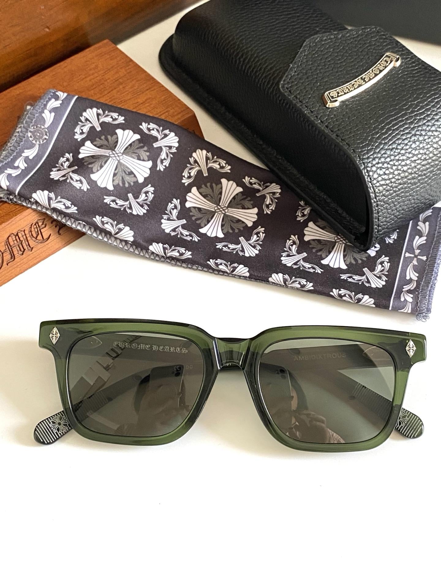 Lunettes Chrome Hearts