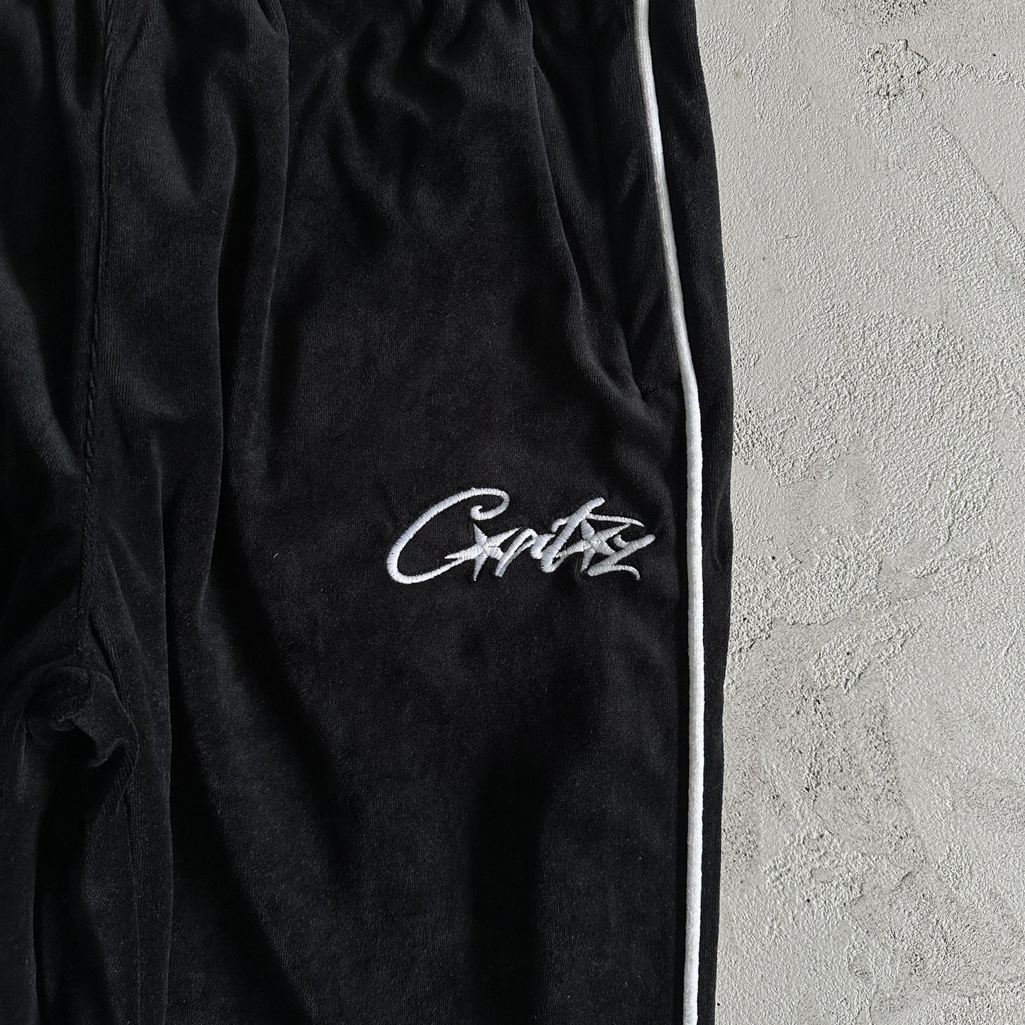 Pantalon en velours Corteiz Noir