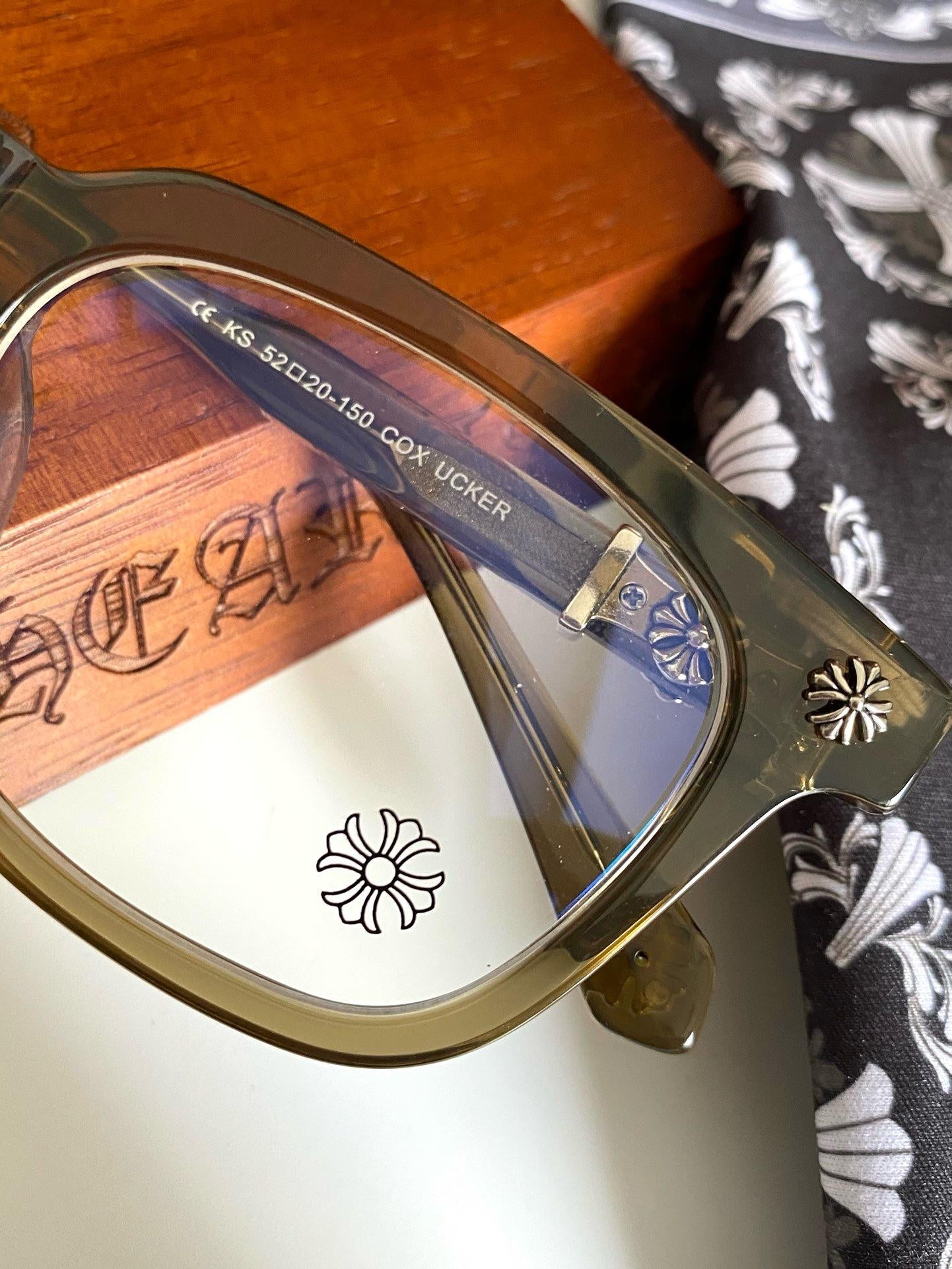 Lunettes Chrome Hearts