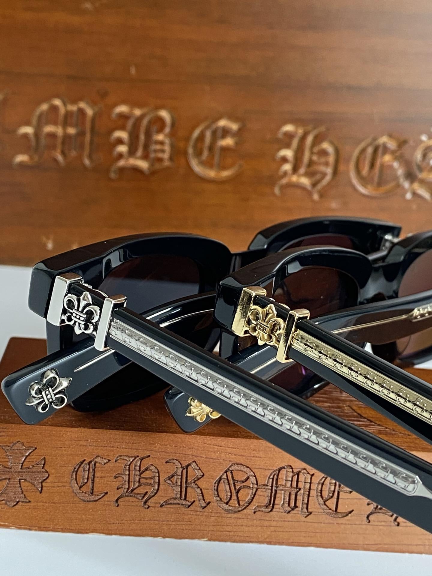 Lunettes Chrome Hearts