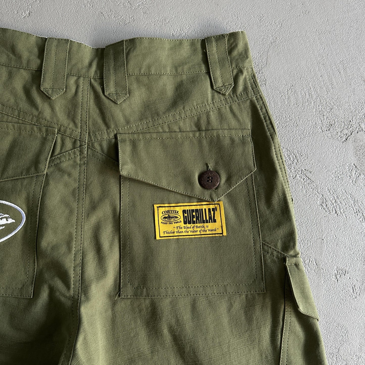 Short Corteiz à poche oblique
