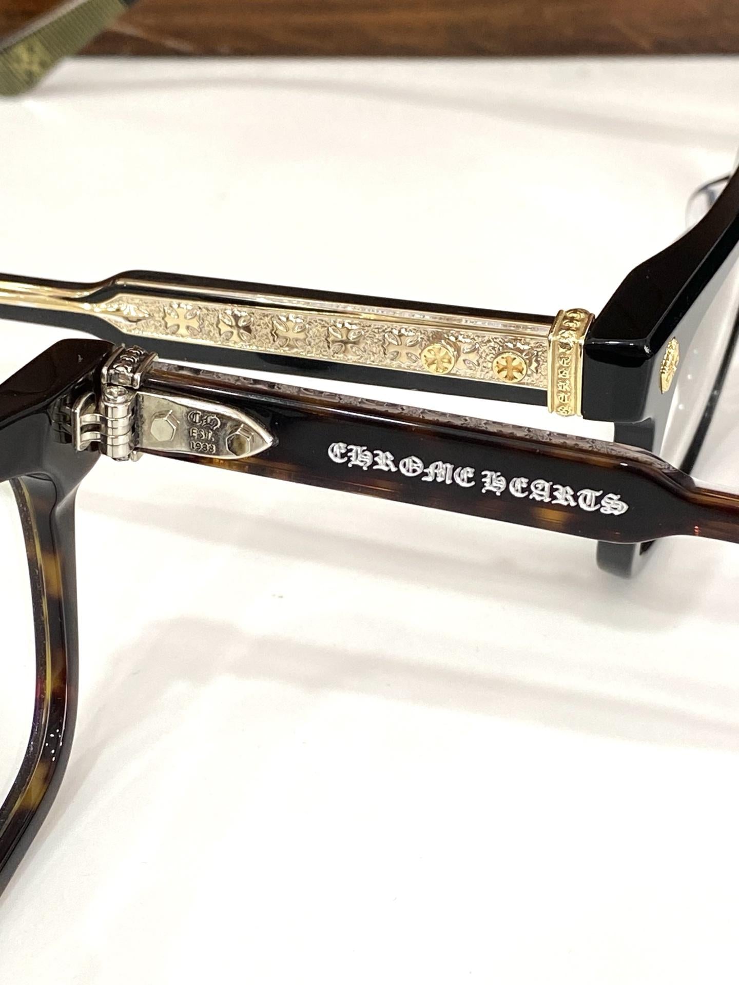 Lunettes Chrome Hearts