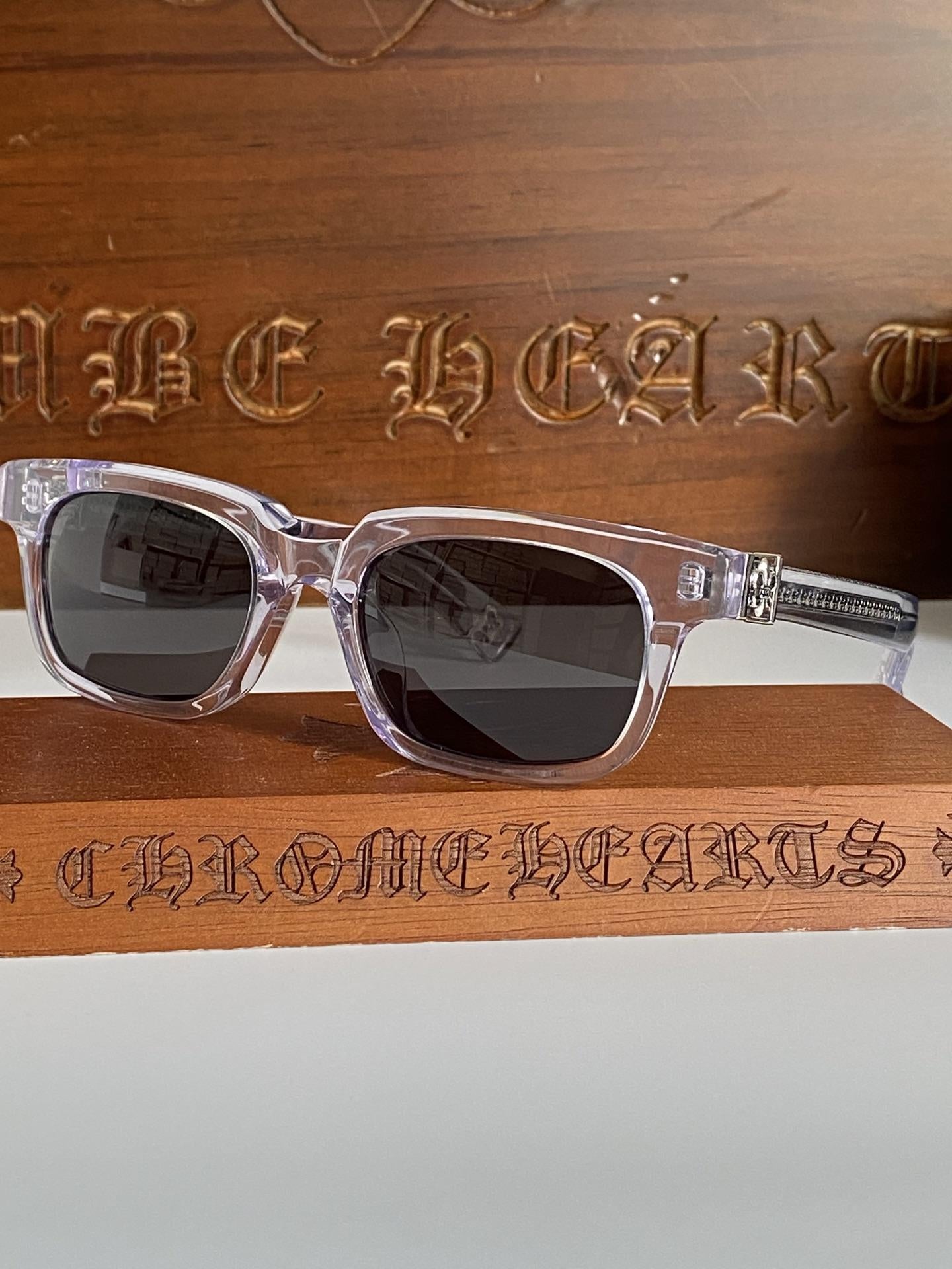Lunettes Chrome Hearts