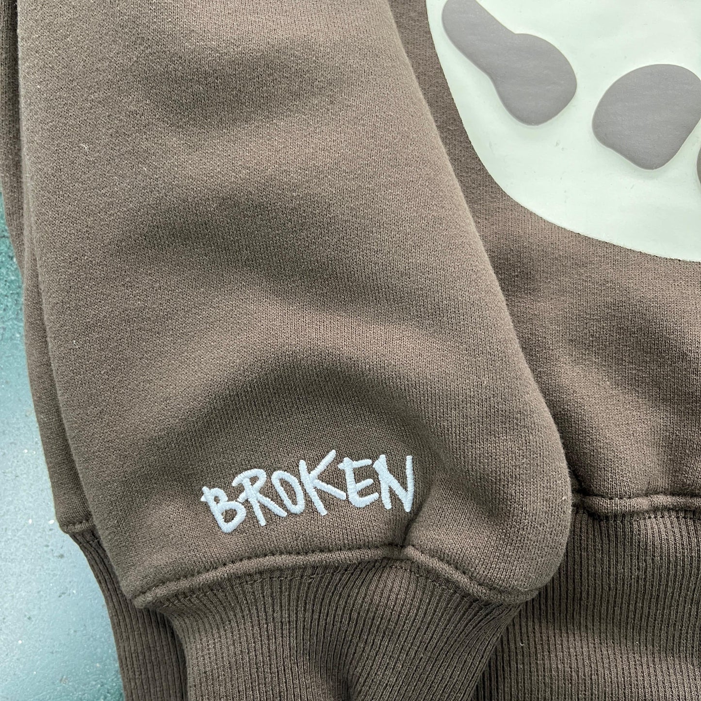 Sweat à capuche Broken P Market Out Of Sight