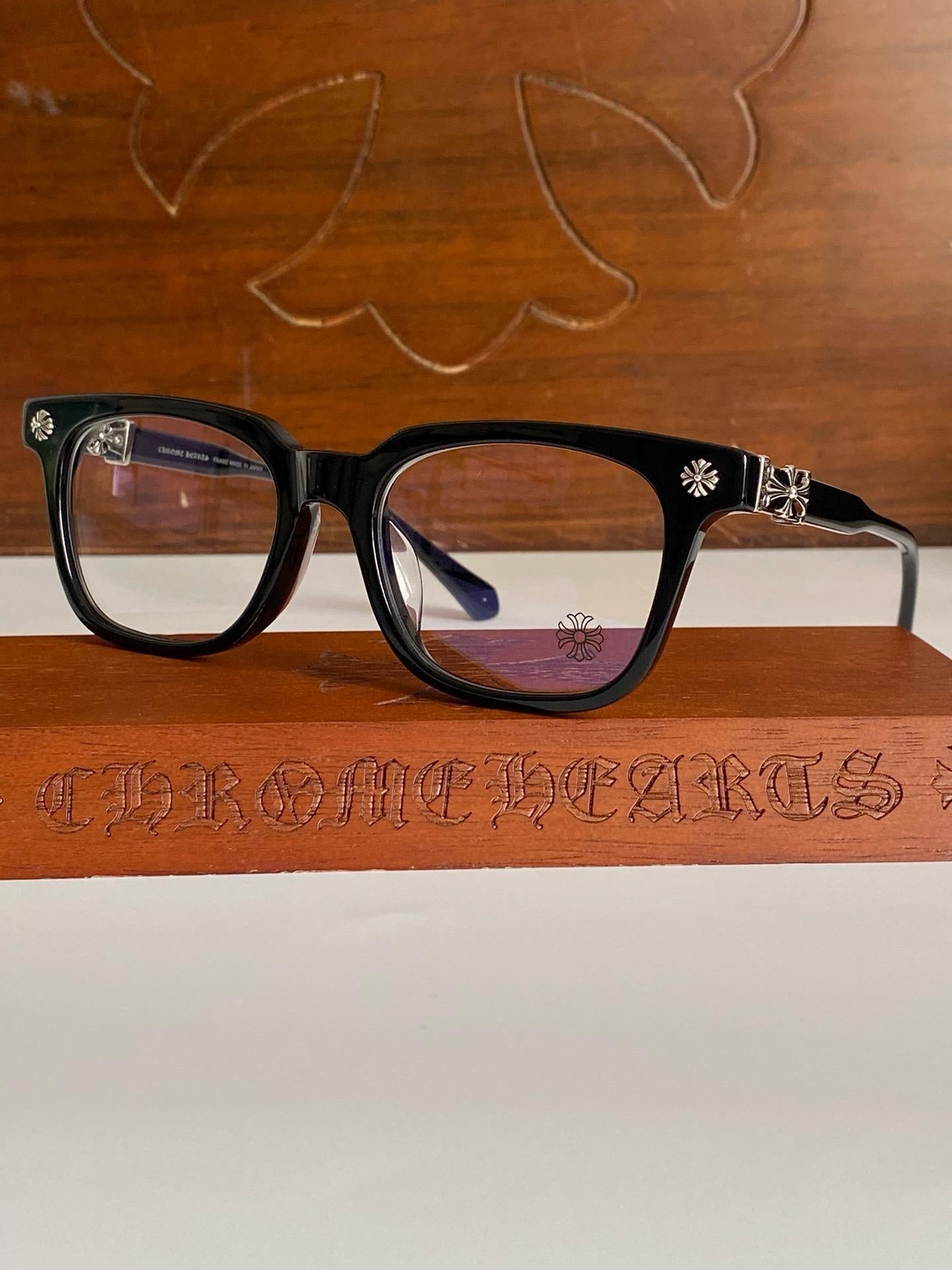 Lunettes Chrome Hearts