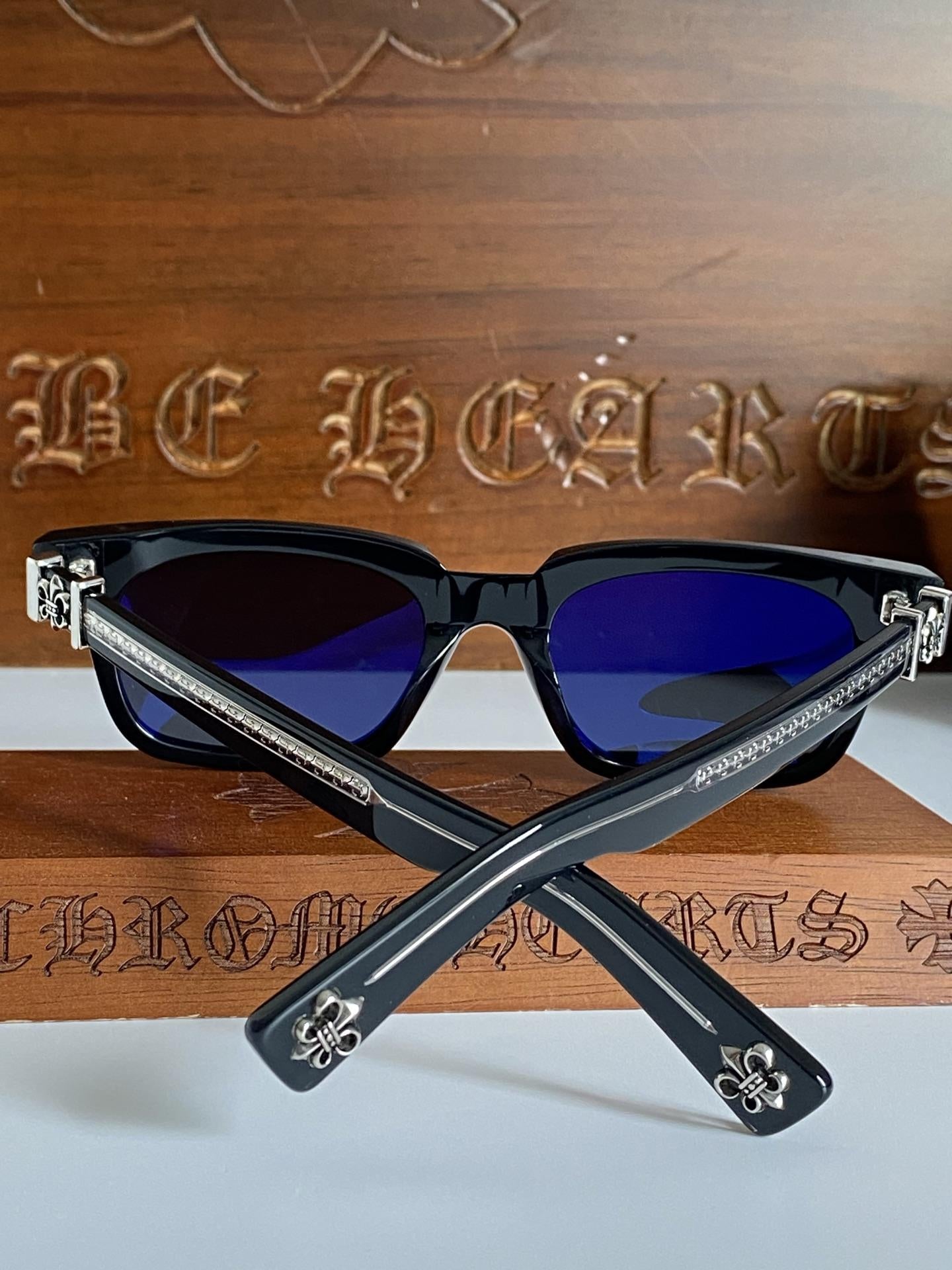 Lunettes Chrome Hearts