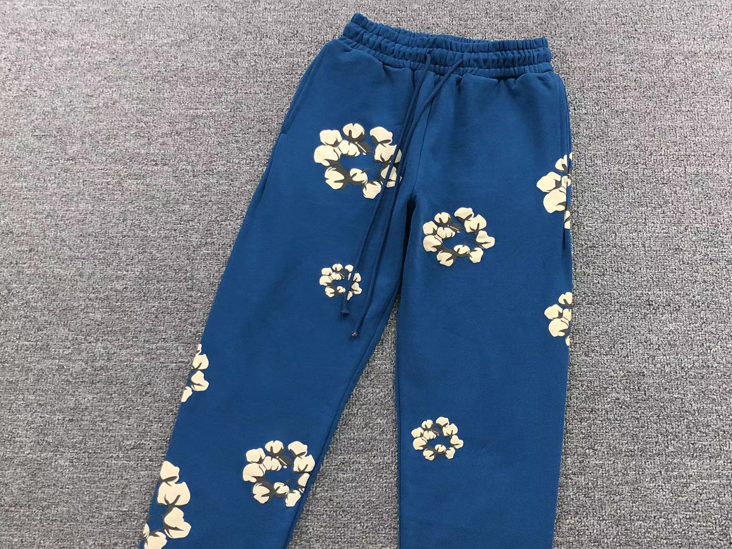 Costume Denim Tears