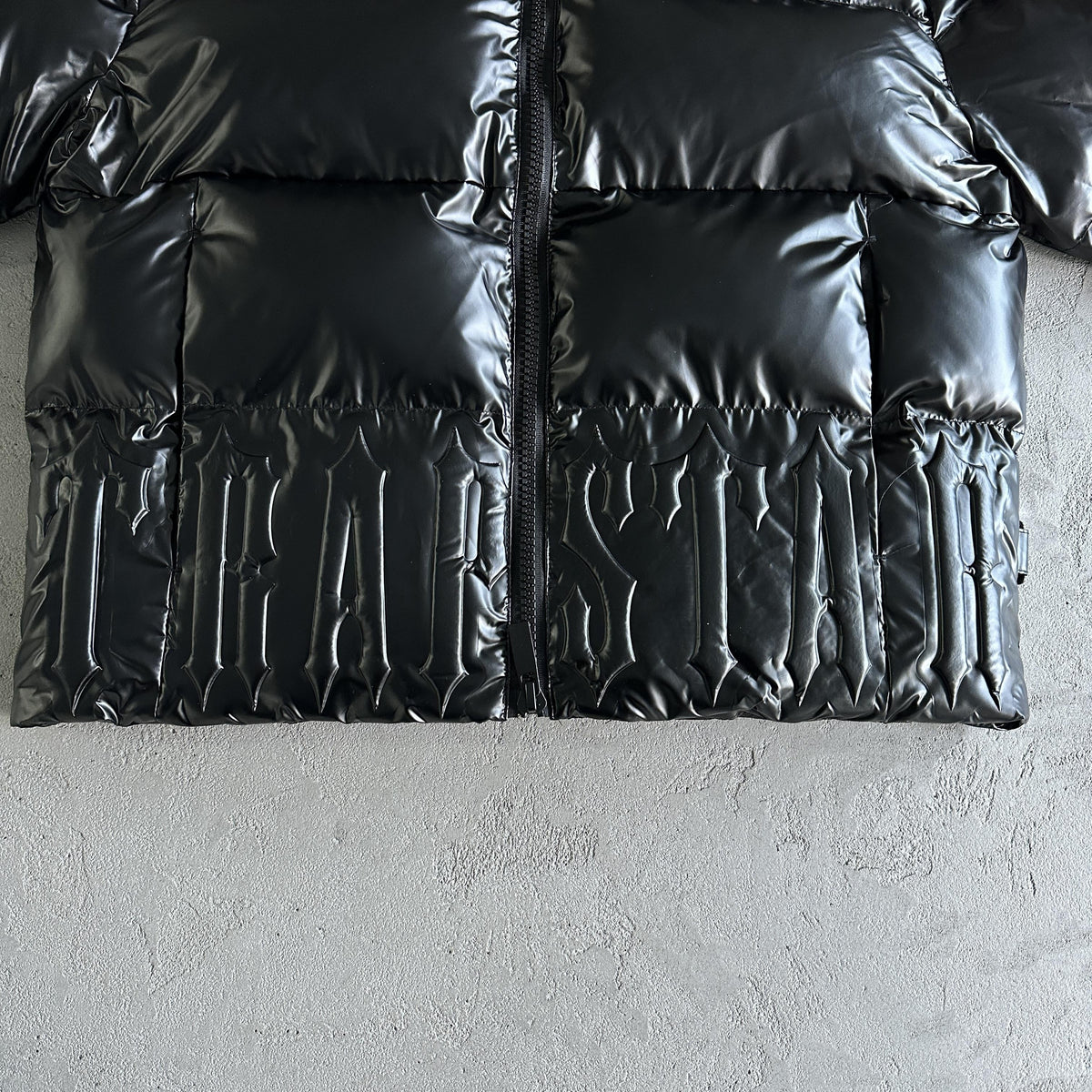 Chaqueta acolchada Trapstar Irongate con relieve negra