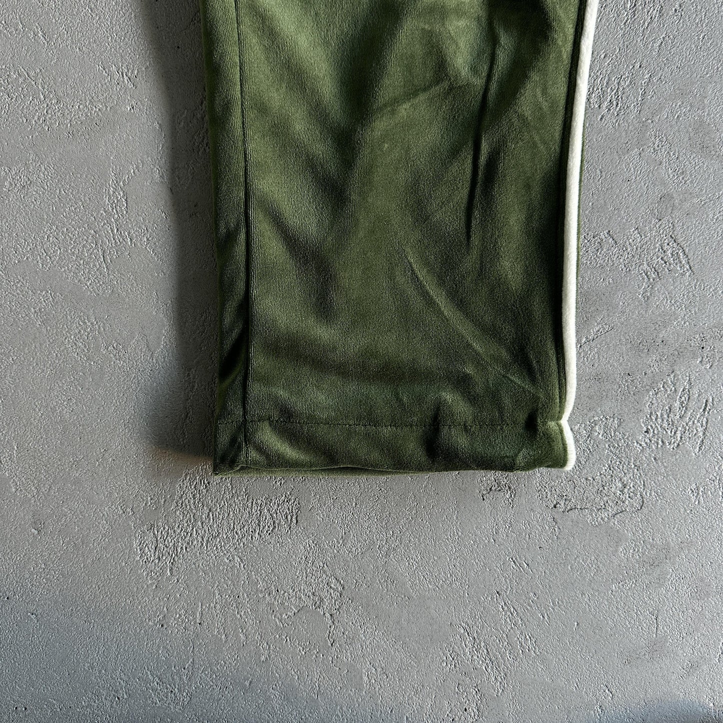 Pantalon en velours Corteiz vert